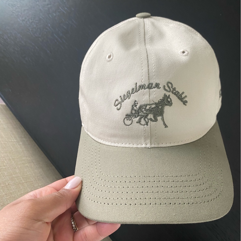 Sieglman stable hat- worn once- great condition